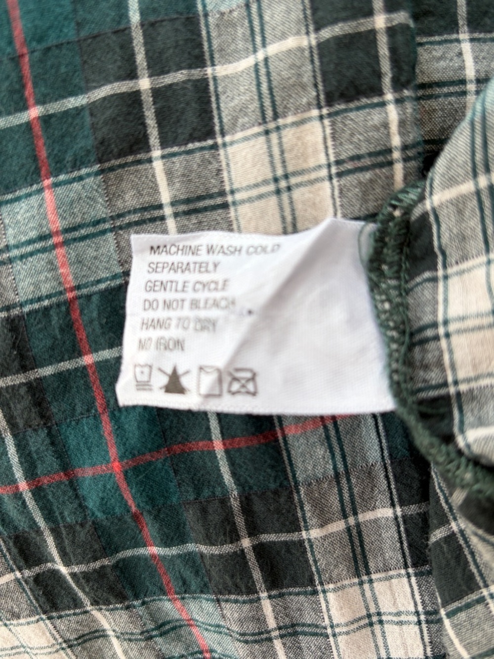 Orvis Lightweight Button-Up Shirt – 100% Cotton – Green Red Check – Size Large - Picture 5 of 6